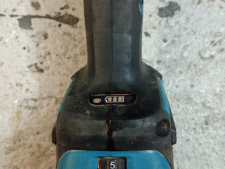 Makita DGA 513 foto 4