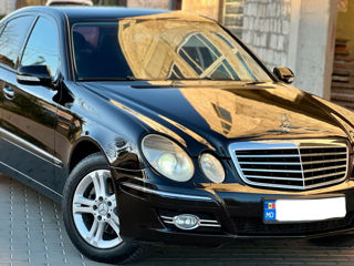 Mercedes E-Class foto 2