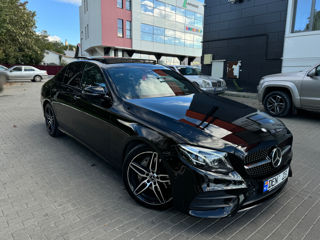 Mercedes E-Class foto 1