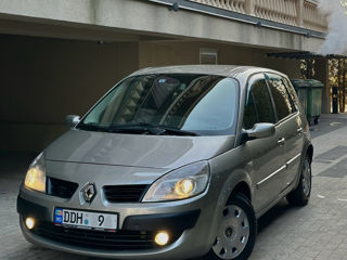 Renault Scenic фото 0