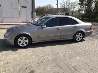 Mercedes E Class foto 1