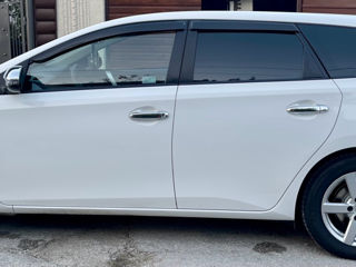 Toyota Auris фото 7