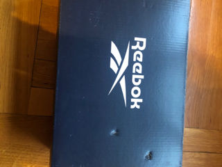 продам кроссовки reebok  foto 0