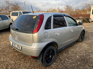 Opel Corsa foto 3