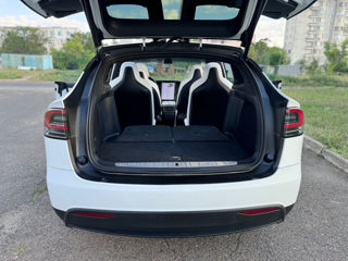 Tesla Model X foto 9