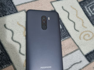 Xiaomi pocophone f1 foto 4