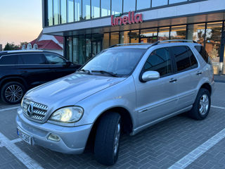 Mercedes M-Class foto 1