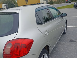 Toyota Auris foto 4