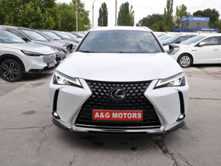 Lexus UX foto 2