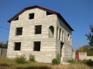 Ofertă unică - Cricova casă în 2 nivele de 170 m2 cu 6,6 ari !!! foto 3