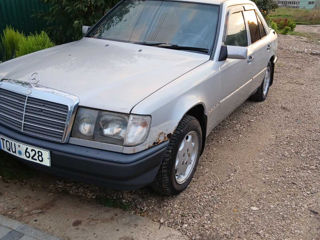 Mercedes Series (W124) foto 3