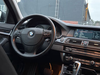 BMW 5 Series foto 10