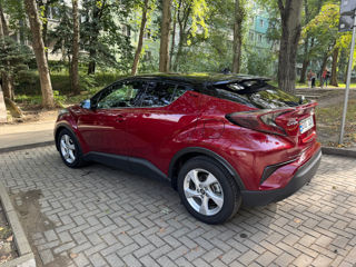 Toyota C-HR foto 2