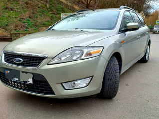 Ford Mondeo foto 2