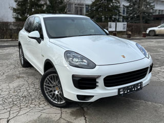 Porsche Cayenne foto 2