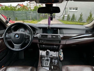 BMW 5 Series foto 10