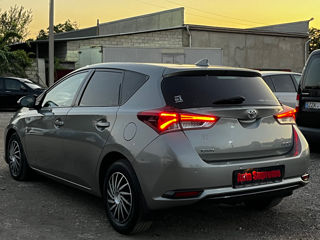 Toyota Auris foto 4