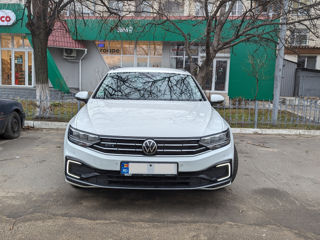 Volkswagen Passat foto 1