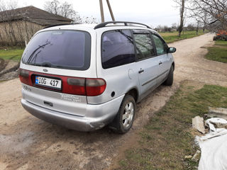 Ford Galaxy foto 4