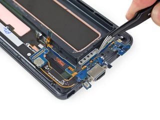 Samsung A20s A207, Nu acceptă încărcarea? Aduceți la schimbul conectorului! foto 1