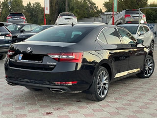 Skoda Superb foto 3