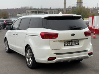 KIA Carnival foto 7