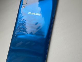 Продам Samsung A50 4/128гб