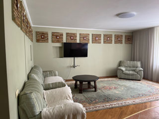 2-комн. кв., 100 м², 4/5 эт.