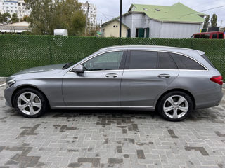 Mercedes C-Class foto 3