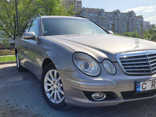 Mercedes E-Class Wagon foto 3