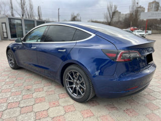 Tesla Model 3 foto 5