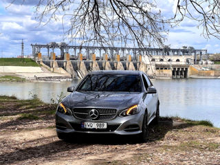 Mercedes E-Class foto 2