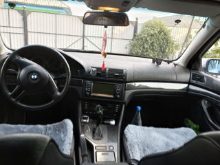 BMW 5 Series foto 9