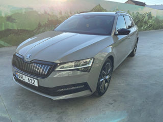 Skoda Superb foto 2