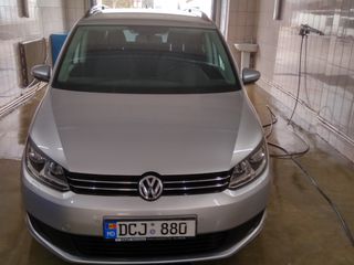 Volkswagen Touran foto 5