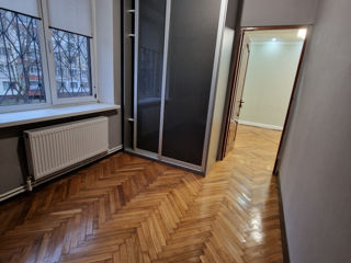 Apartament cu 4 camere, 70 m², Râșcani, Chișinău foto 3