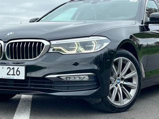 BMW 5 Series Touring foto 3