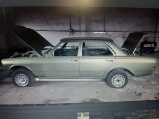 Mercedes Series (W123) foto 1