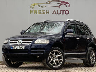 Volkswagen Touareg foto 2