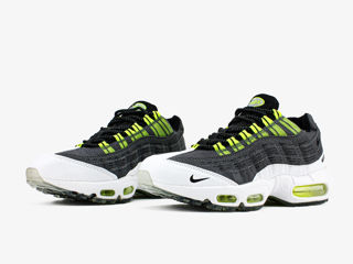 Kim Jones Nike Air Max 95 Black Volt foto 5