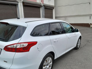 Ford Focus Wagon foto 4