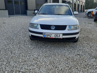 Volkswagen Passat foto 1