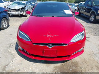 Tesla Model S foto 2