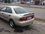 Mazda 323 foto 4