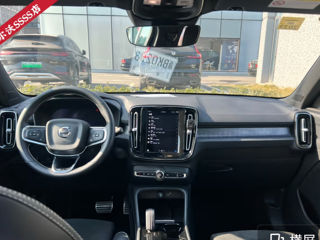 Volvo XC40 foto 8