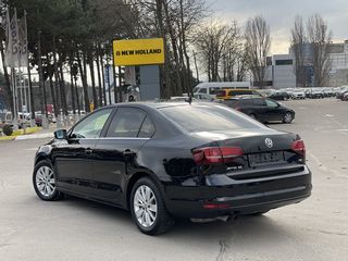 Volkswagen Jetta foto 10