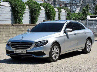 Mercedes E-Class foto 1