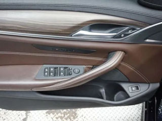 BMW 5 Series foto 16