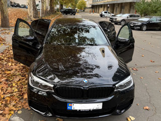 BMW 5 Series foto 3