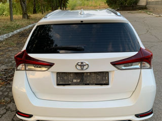 Toyota Auris foto 4